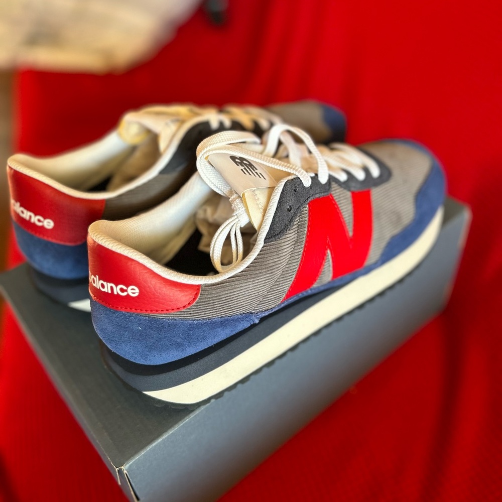 New Balance 237 - Picture 3 of 8